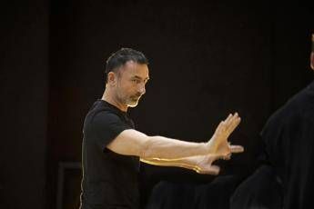 Dimitris Papaioannou in Italia con l'ultima creazione 'A new in-Between project' Dimitris Papaioannou in Italia con l'ultima creazione 'A new in-Between project'
